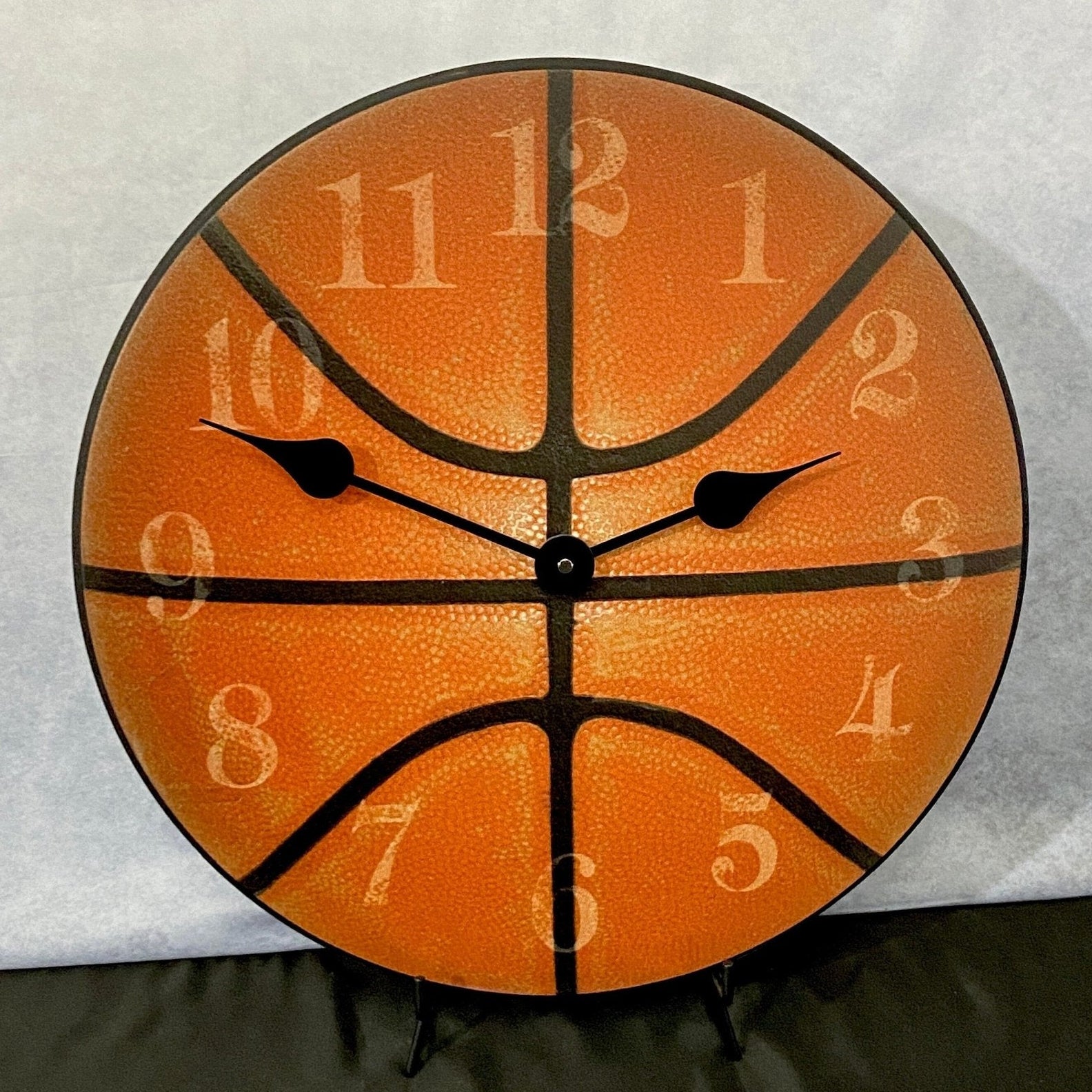 il_fullxfull.5768771303_98do.jpg Basketball Wall Clock - Image 1